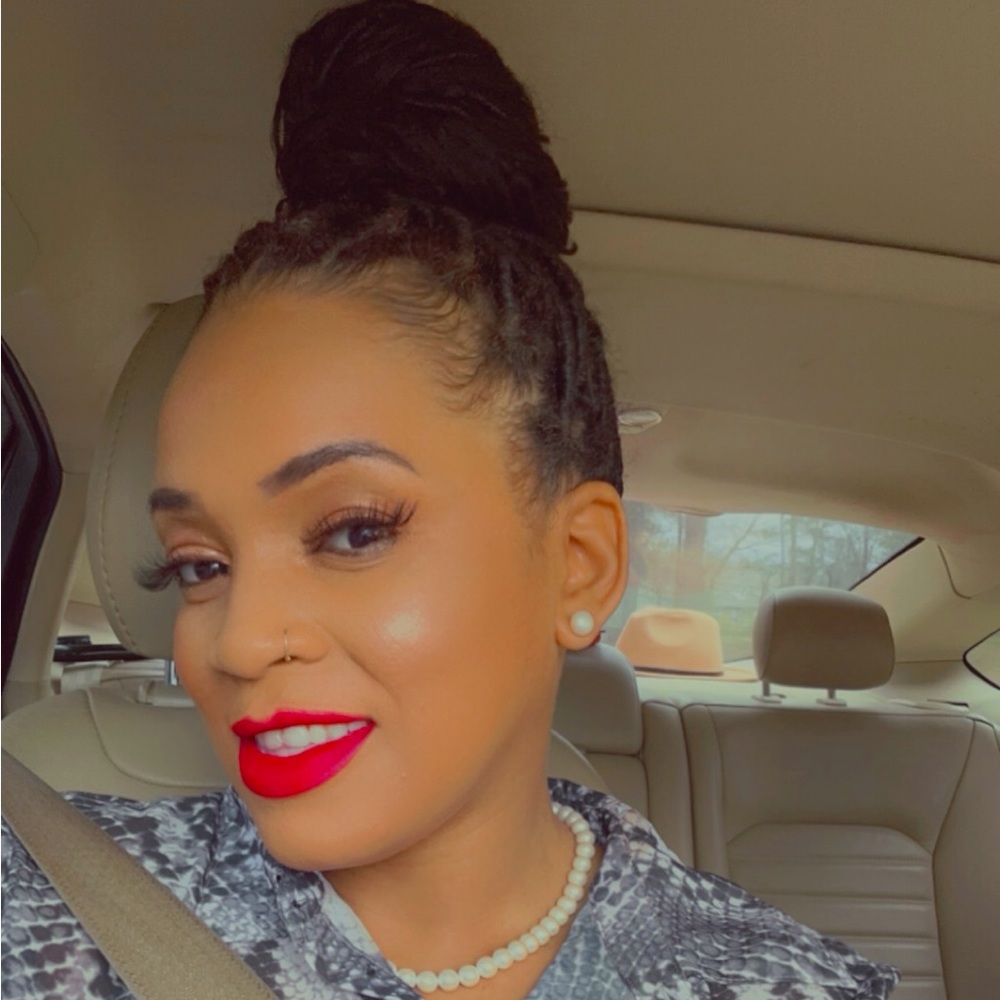 Meet your Posher, Destiney